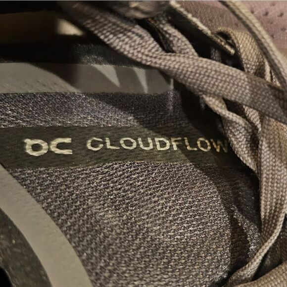 ON RUNNING CLOUD FLOW Running Shoes Rock/Rose - Size 7 - Picture 7 of 10